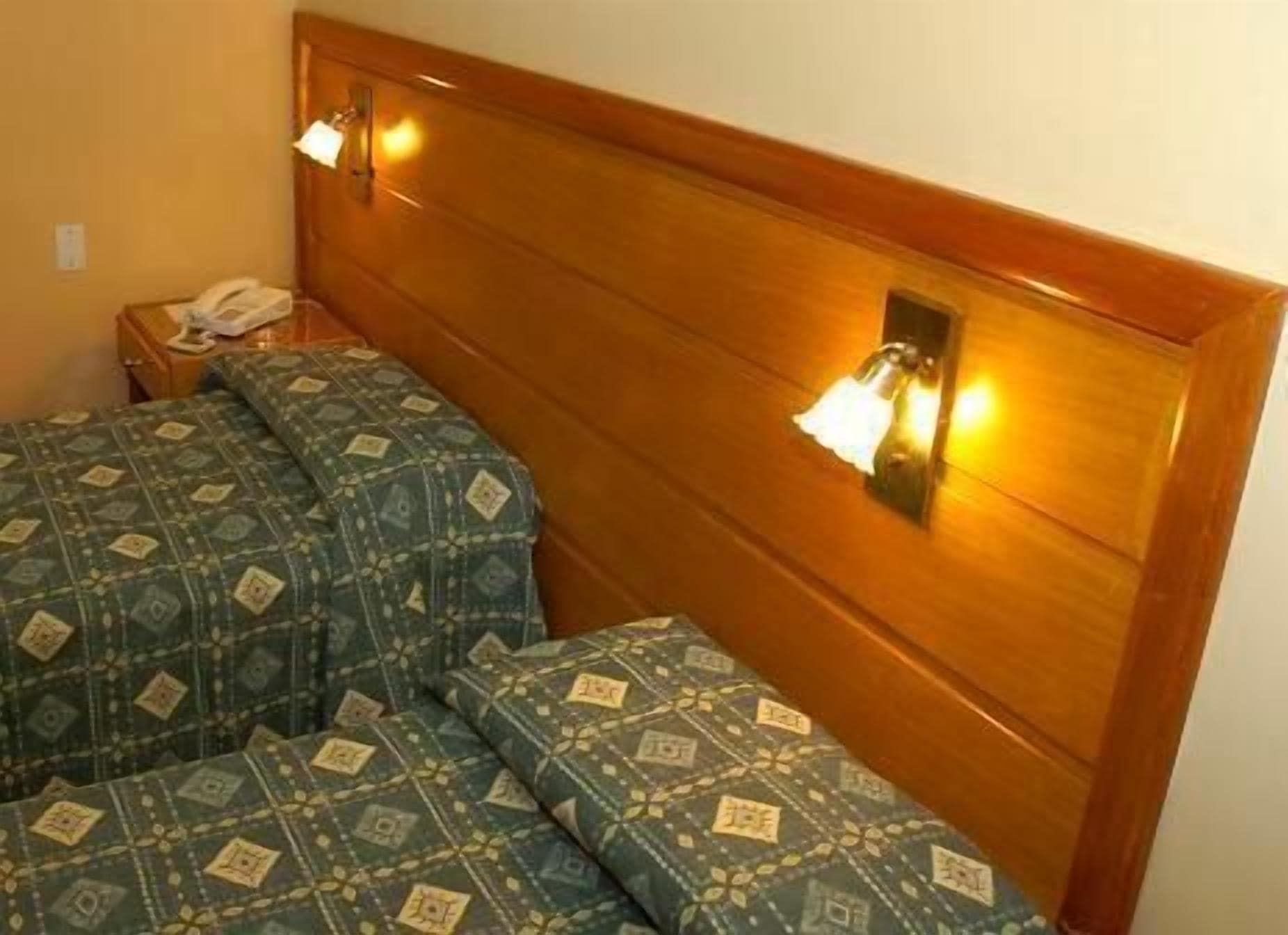 Hotel Provincial Мендоса Екстер'єр фото