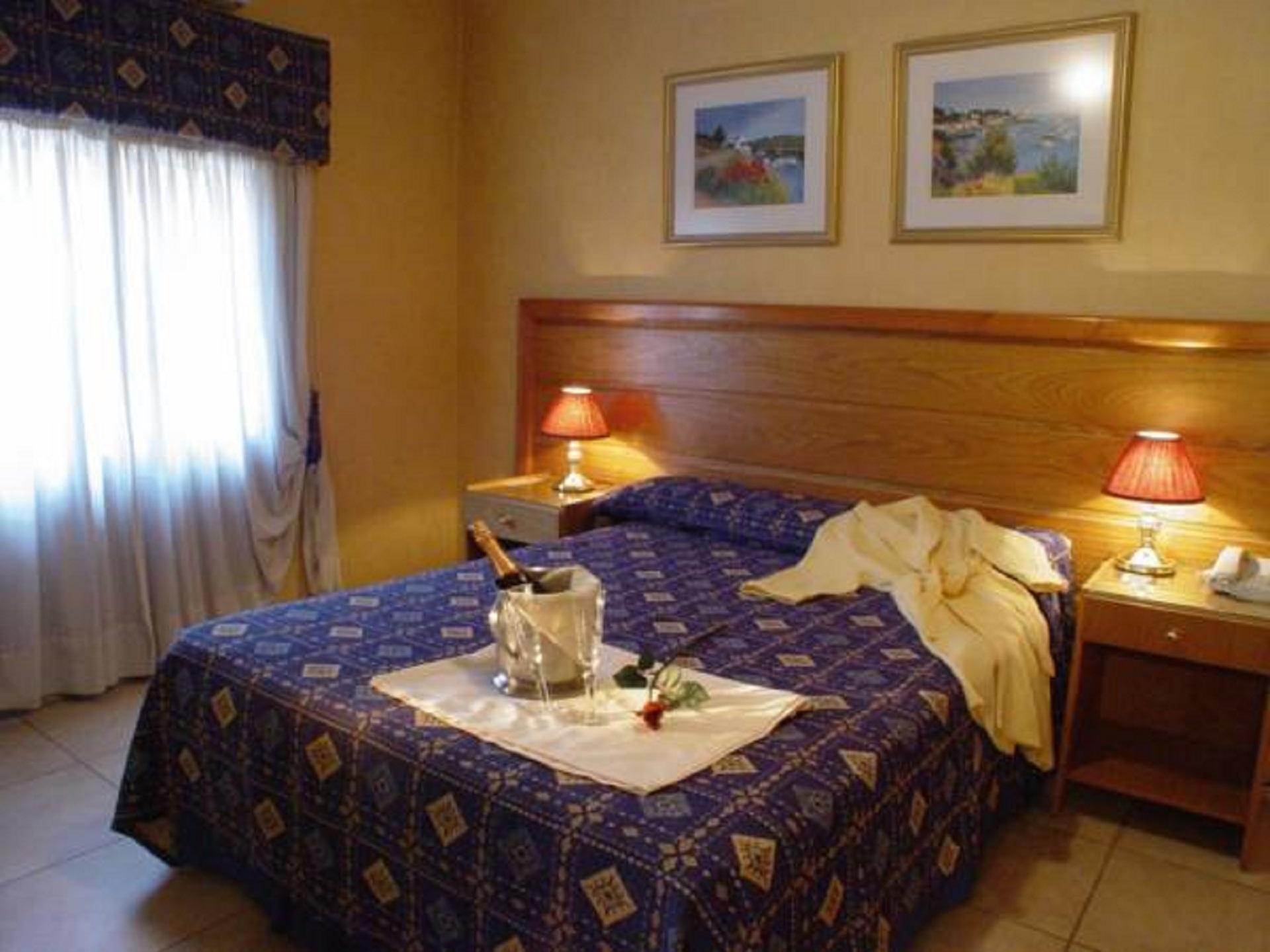 Hotel Provincial Мендоса Екстер'єр фото